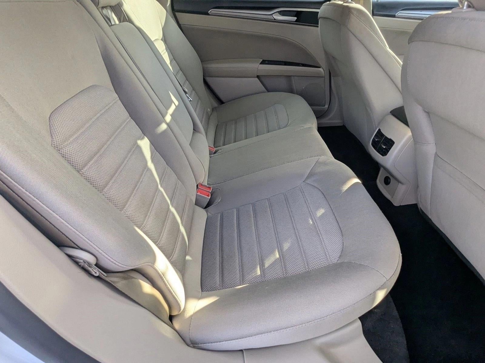 2020 Ford Fusion SE FWD