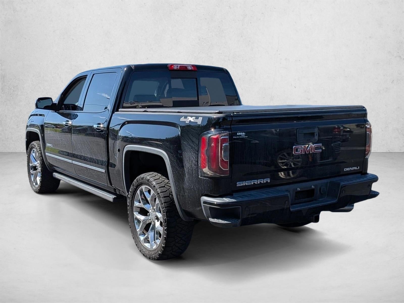 2017 GMC Sierra 1500 Crew Cab Short Box 4-Wheel Drive Denali