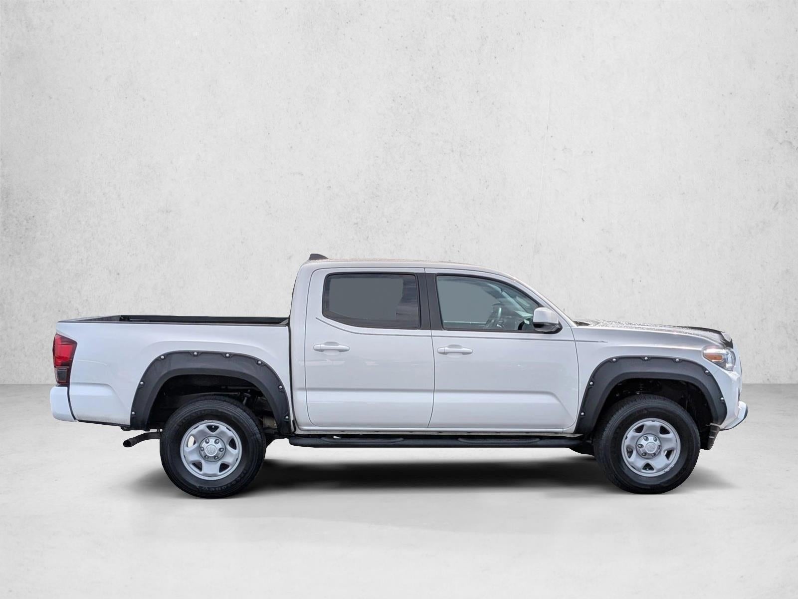 2022 Toyota Tacoma 2WD 2WD SR Double Cab 5' Bed I4 AT (GS)