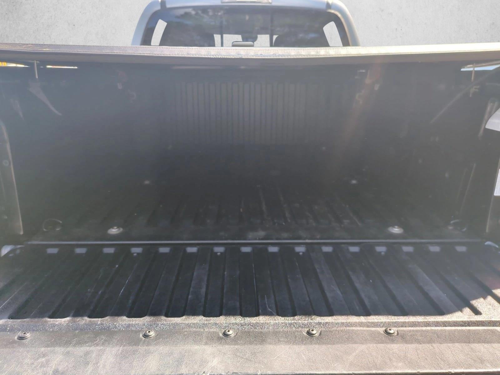 2020 Toyota Tacoma 2WD 2WD SR5 Double Cab 5' Bed V6 AT (GS)