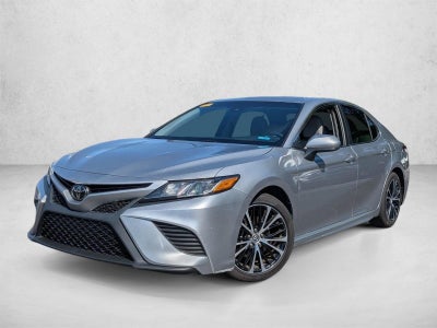 2018 Toyota Camry SE Auto (SE)