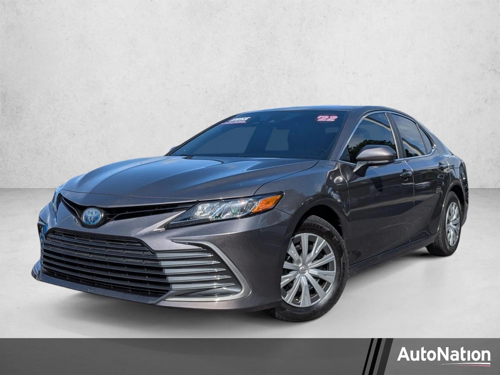 2022 Toyota Camry Hybrid LE CVT (Natl)