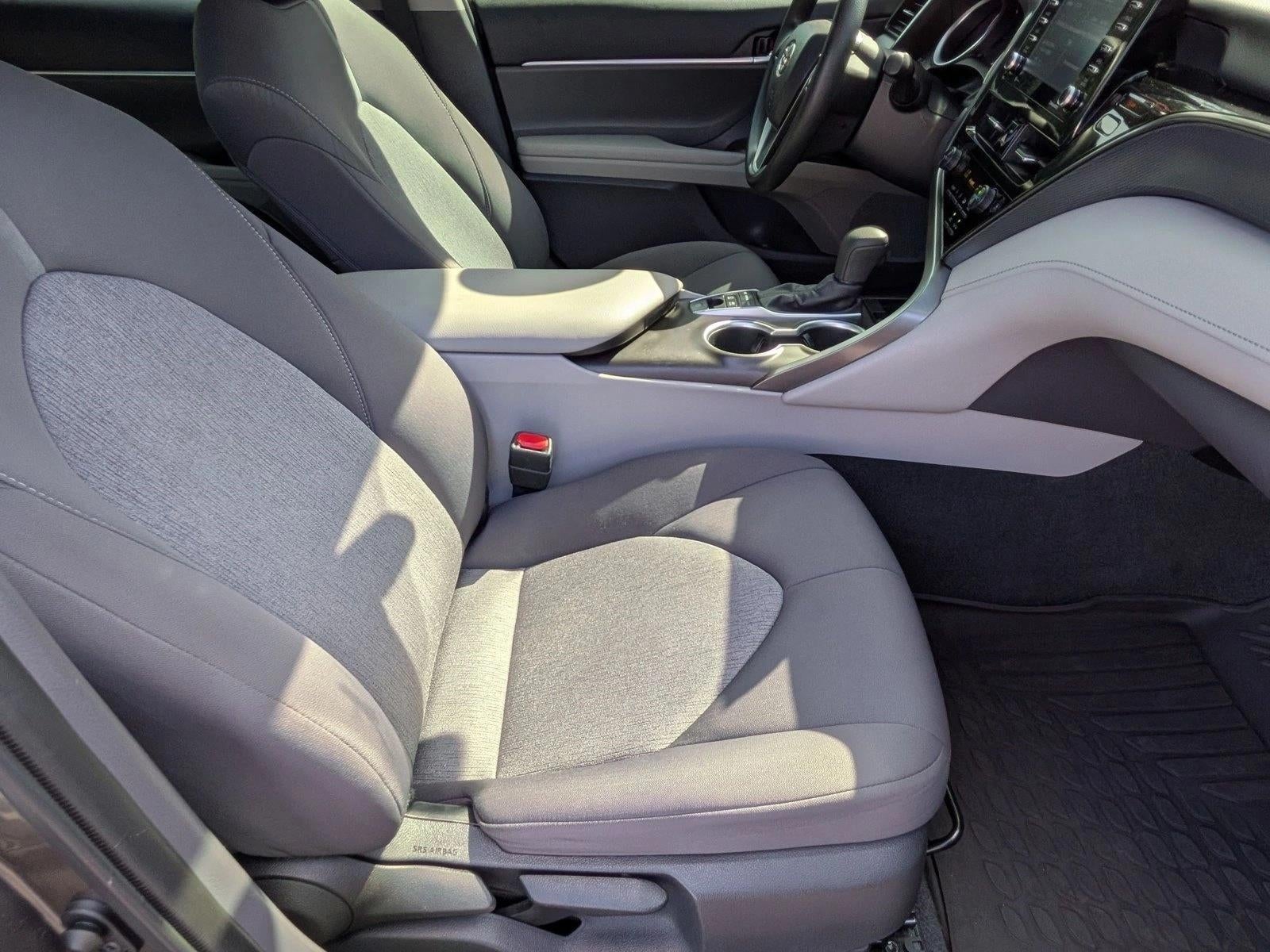 2022 Toyota Camry Hybrid LE CVT (Natl)