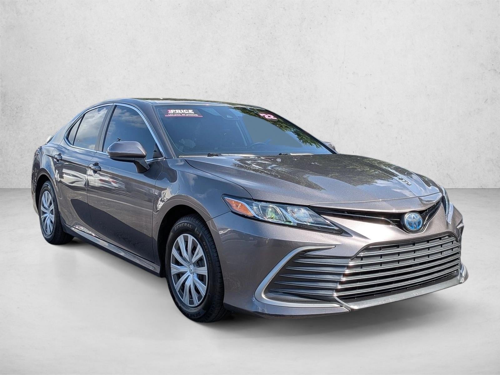 2022 Toyota Camry Hybrid LE CVT (Natl)