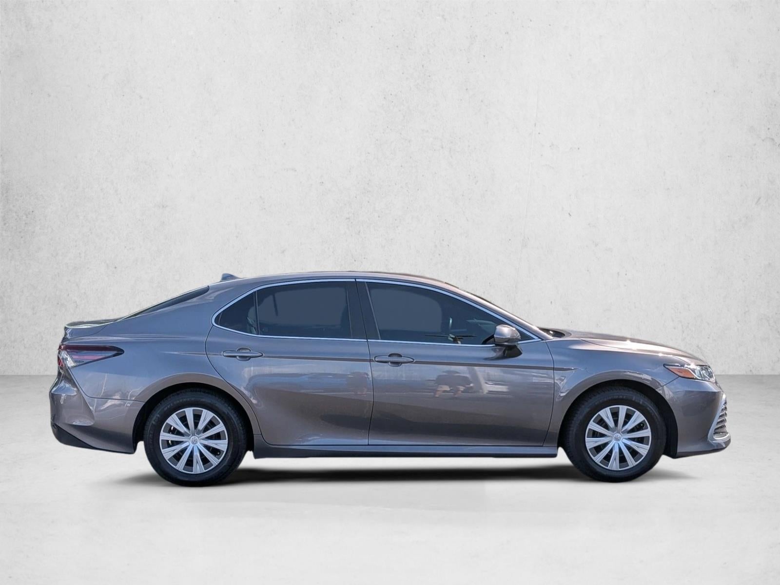 2022 Toyota Camry Hybrid LE CVT (Natl)