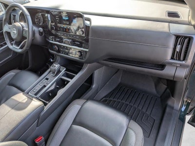 2024 Nissan Pathfinder SL 2WD