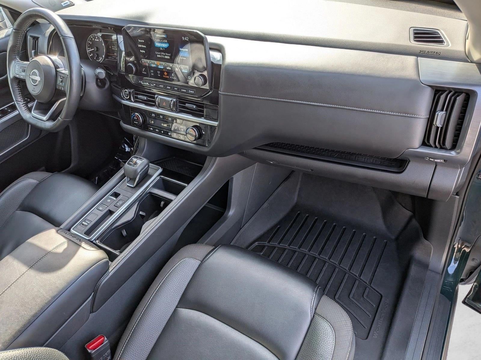 2024 Nissan Pathfinder SL 2WD
