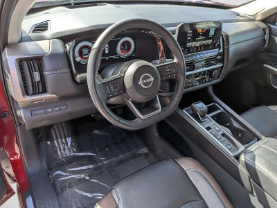 2024 Nissan Pathfinder Platinum 2WD