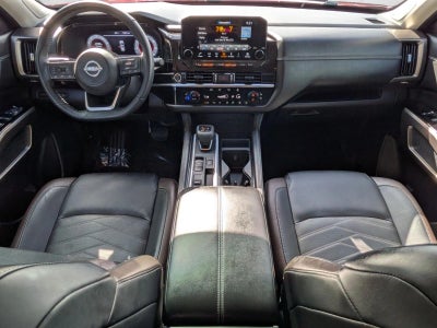 2024 Nissan Pathfinder Platinum 2WD