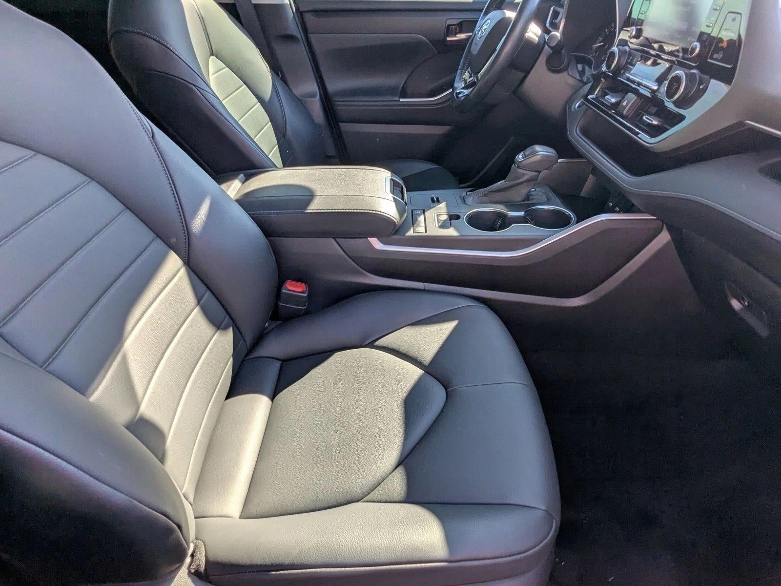 2020 Toyota Highlander XLE FWD (Natl)