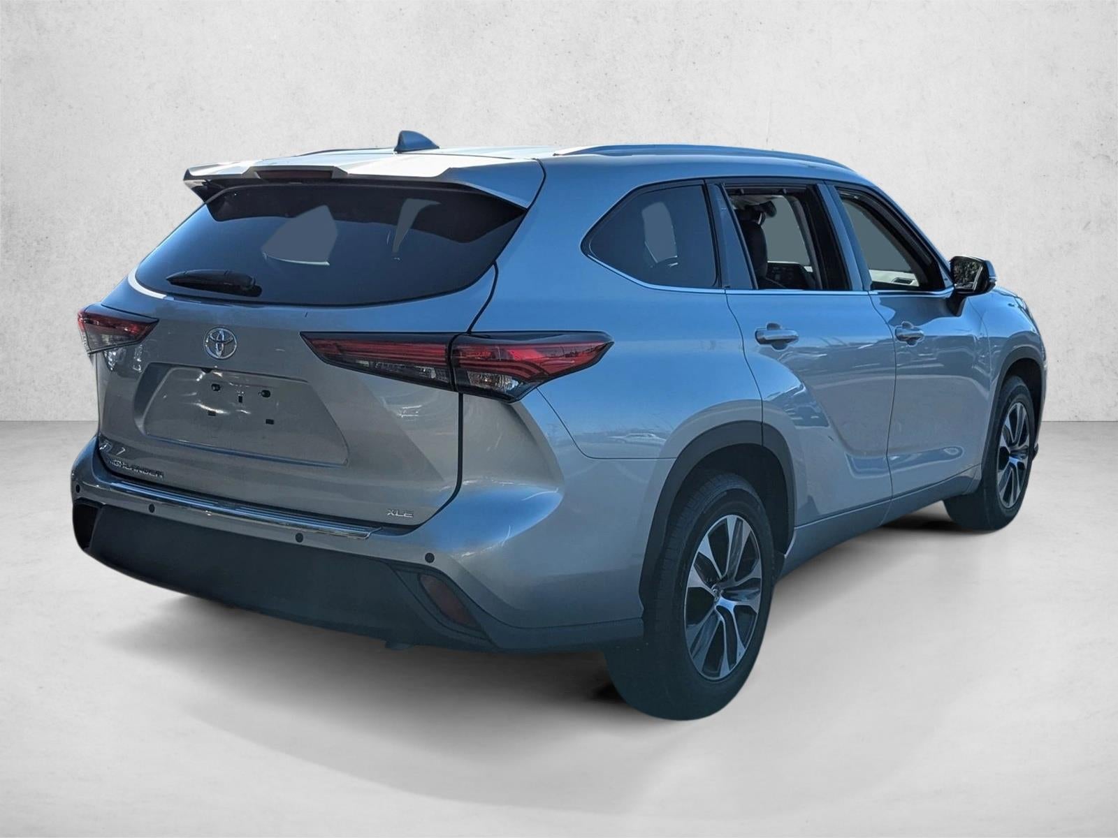 2020 Toyota Highlander XLE FWD (Natl)