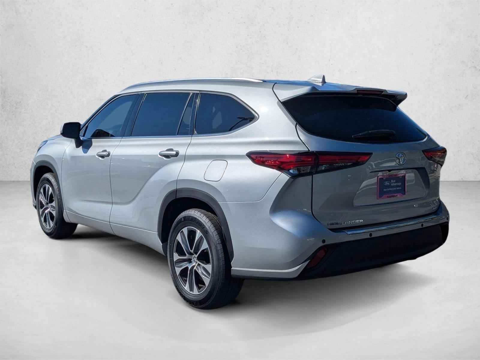 2020 Toyota Highlander XLE FWD (Natl)