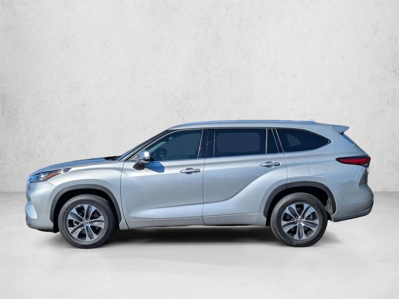2020 Toyota Highlander XLE FWD (Natl)