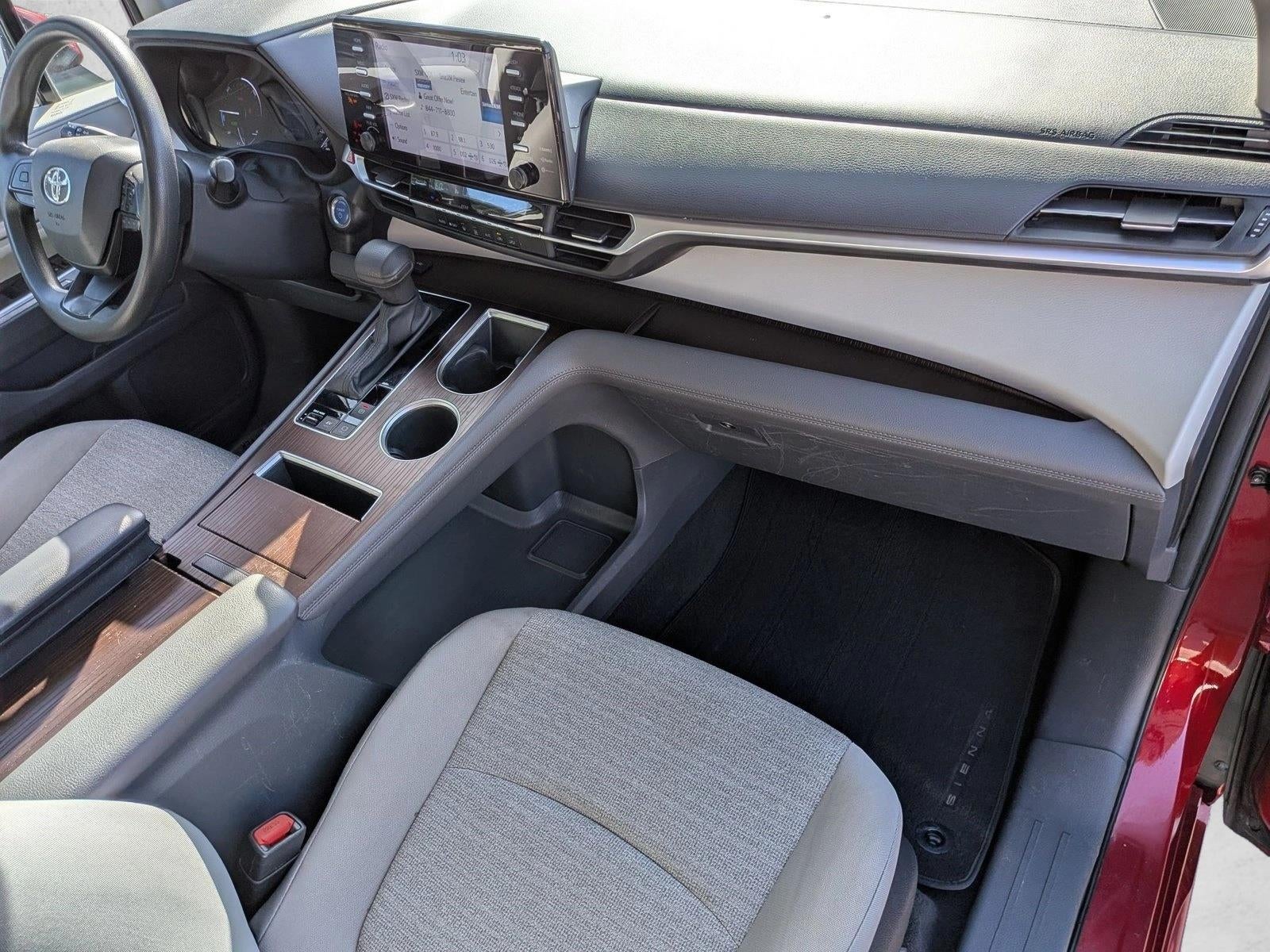 2023 Toyota Sienna LE FWD 8-Passenger (Natl)