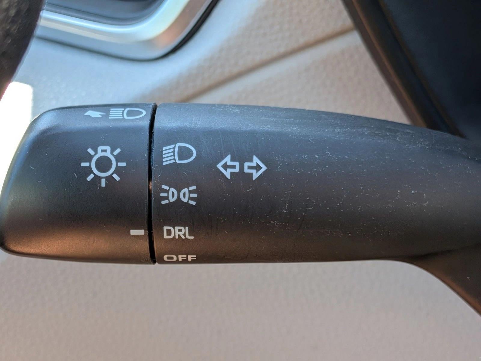 2023 Toyota Corolla Cross L 2WD (Natl)