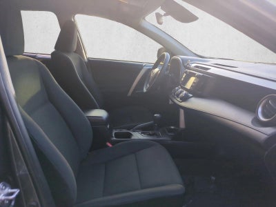 2018 Toyota RAV4 LE AWD (Natl)