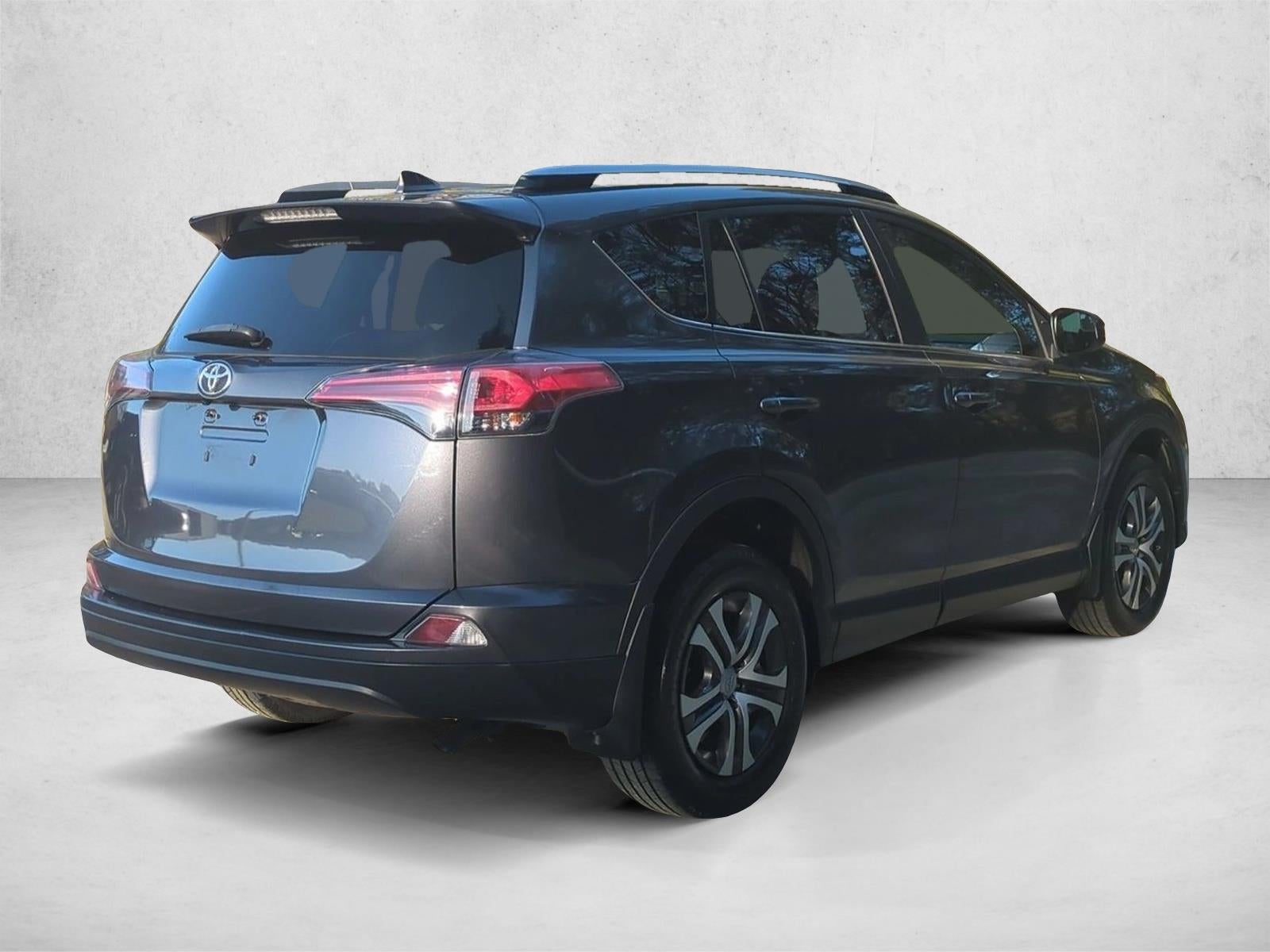 2018 Toyota RAV4 LE AWD (Natl)