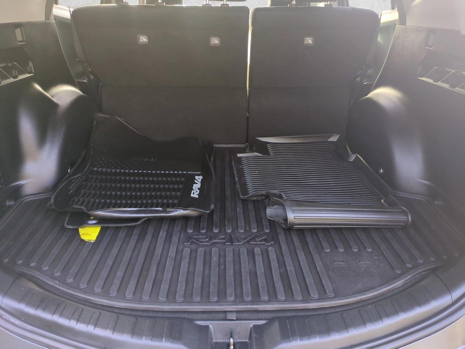 2018 Toyota RAV4 LE AWD (Natl)