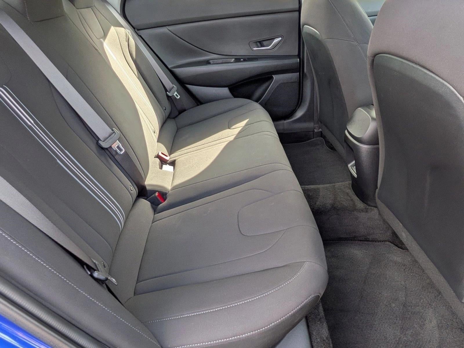 2024 Hyundai ELANTRA SEL IVT