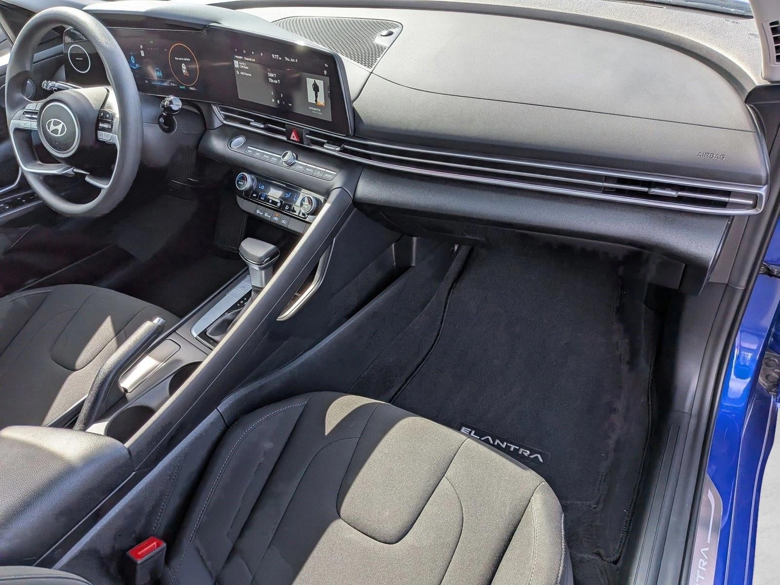 2024 Hyundai ELANTRA SEL IVT