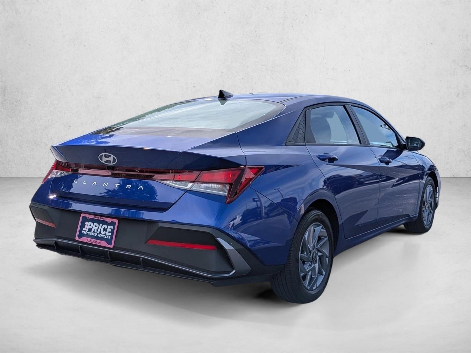 2024 Hyundai ELANTRA SEL IVT