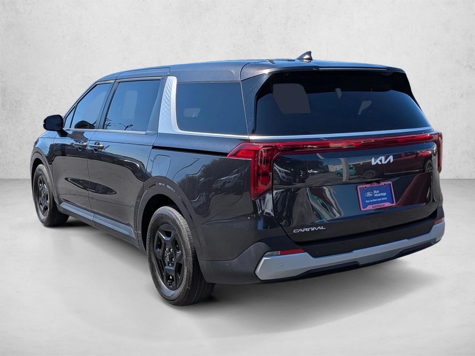 2025 Kia Carnival LXS FWD
