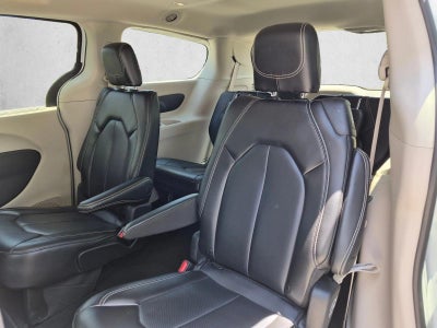 2023 Chrysler Pacifica Touring L FWD