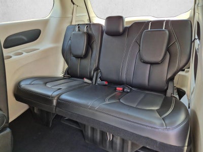 2023 Chrysler Pacifica Touring L FWD
