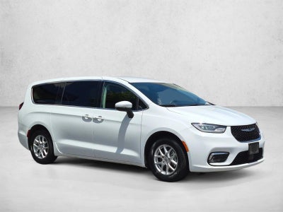 2023 Chrysler Pacifica Touring L FWD