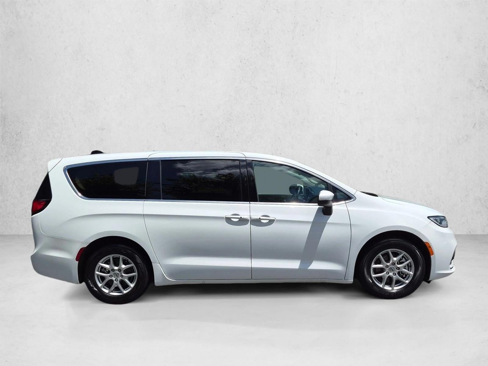 2023 Chrysler Pacifica Touring L FWD
