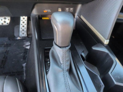 2025 Toyota Camry SE (SE)