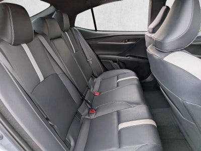 2025 Toyota Camry SE (Natl)