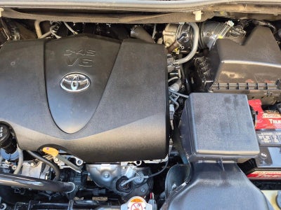 2017 Toyota Sienna XLE Premium AWD 7-Passenger (Natl)