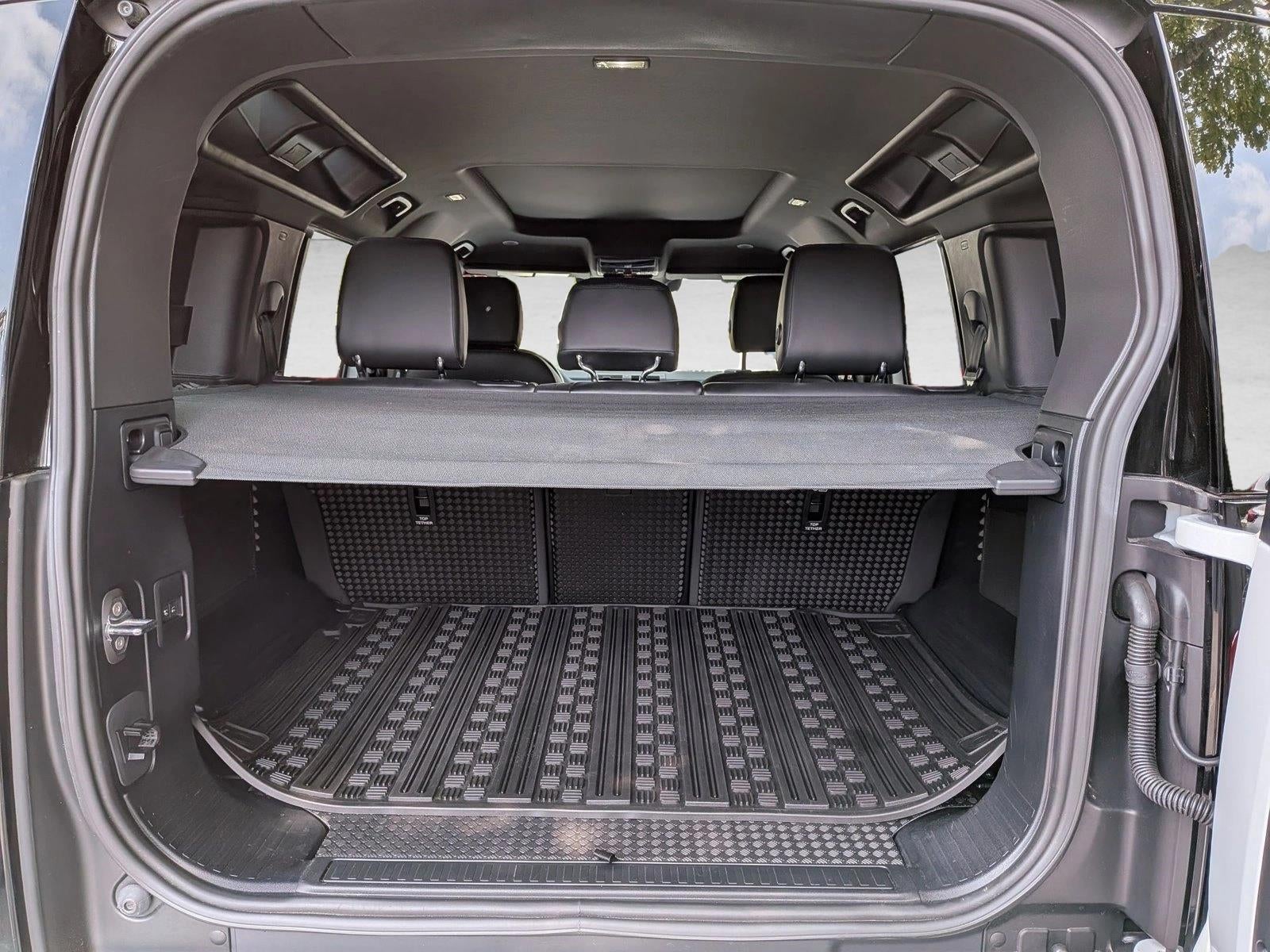 2024 Land Rover Defender 110 P400 S