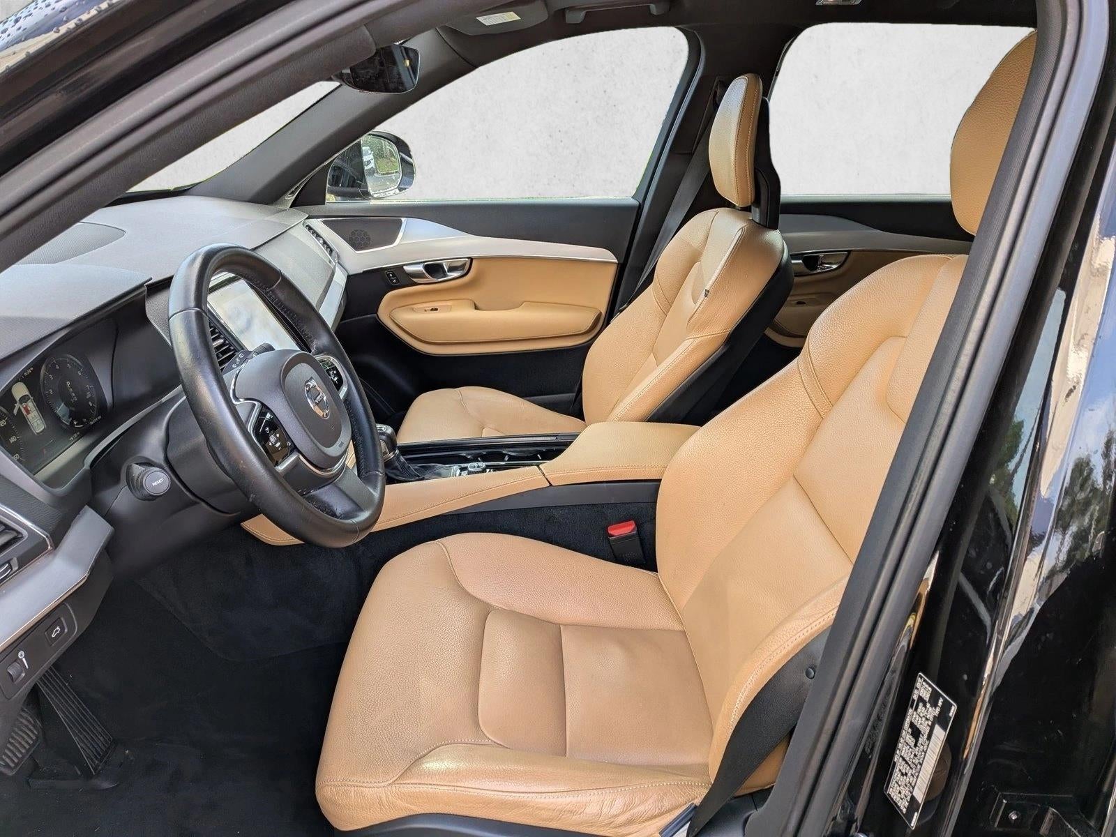 2017 Volvo XC90 T6 AWD 7-Passenger Momentum