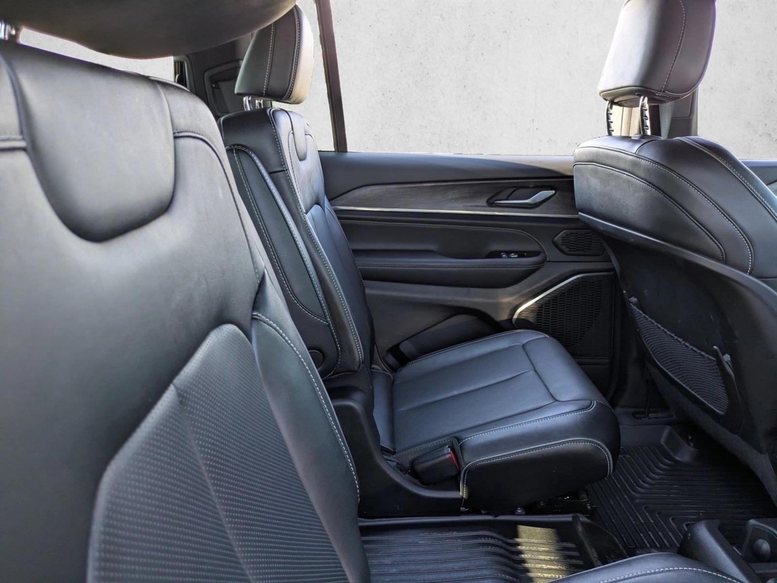 2023 Jeep Grand Cherokee L Overland 4x4