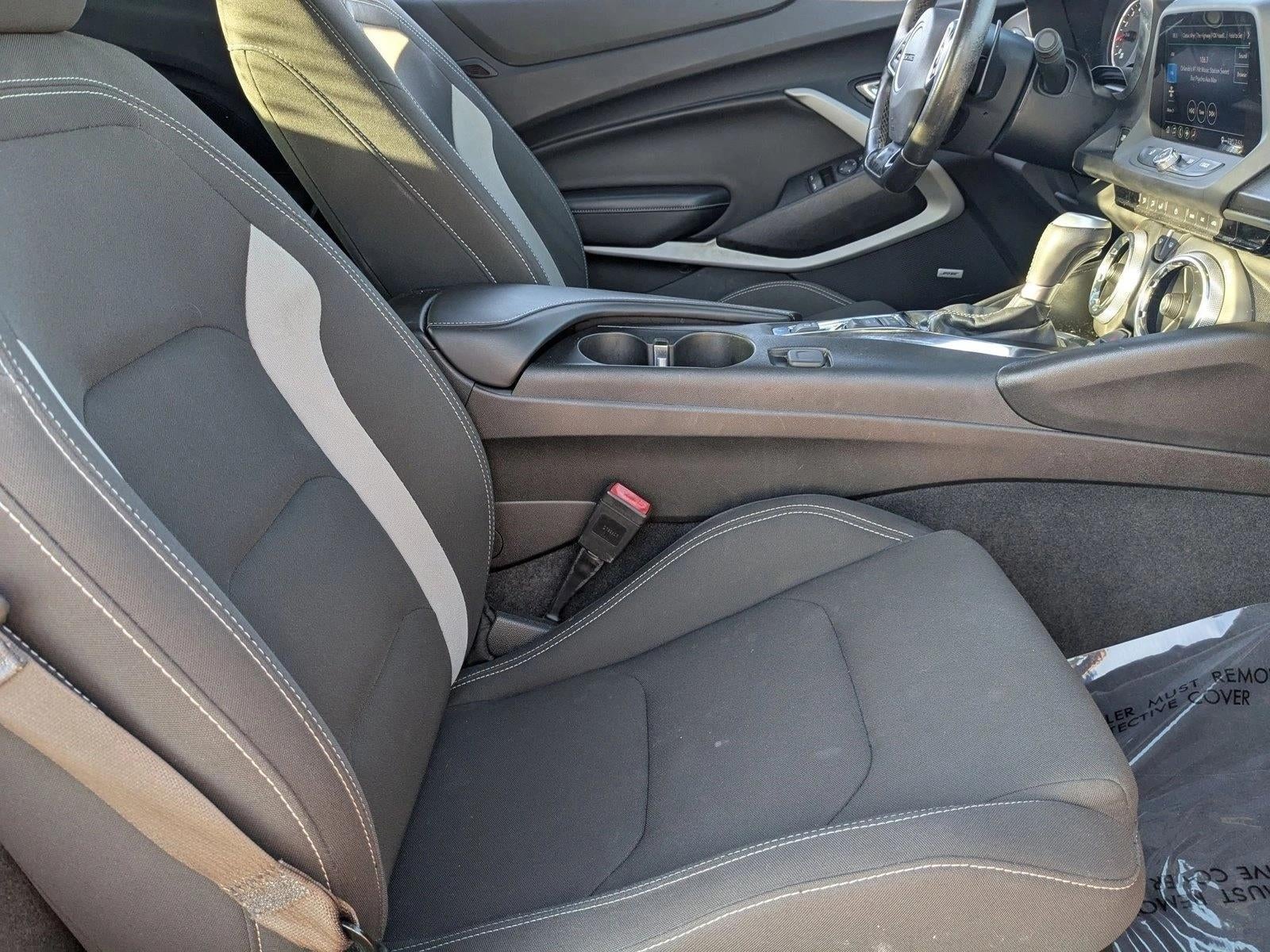 2019 Chevrolet Camaro 2dr Coupe 1LT