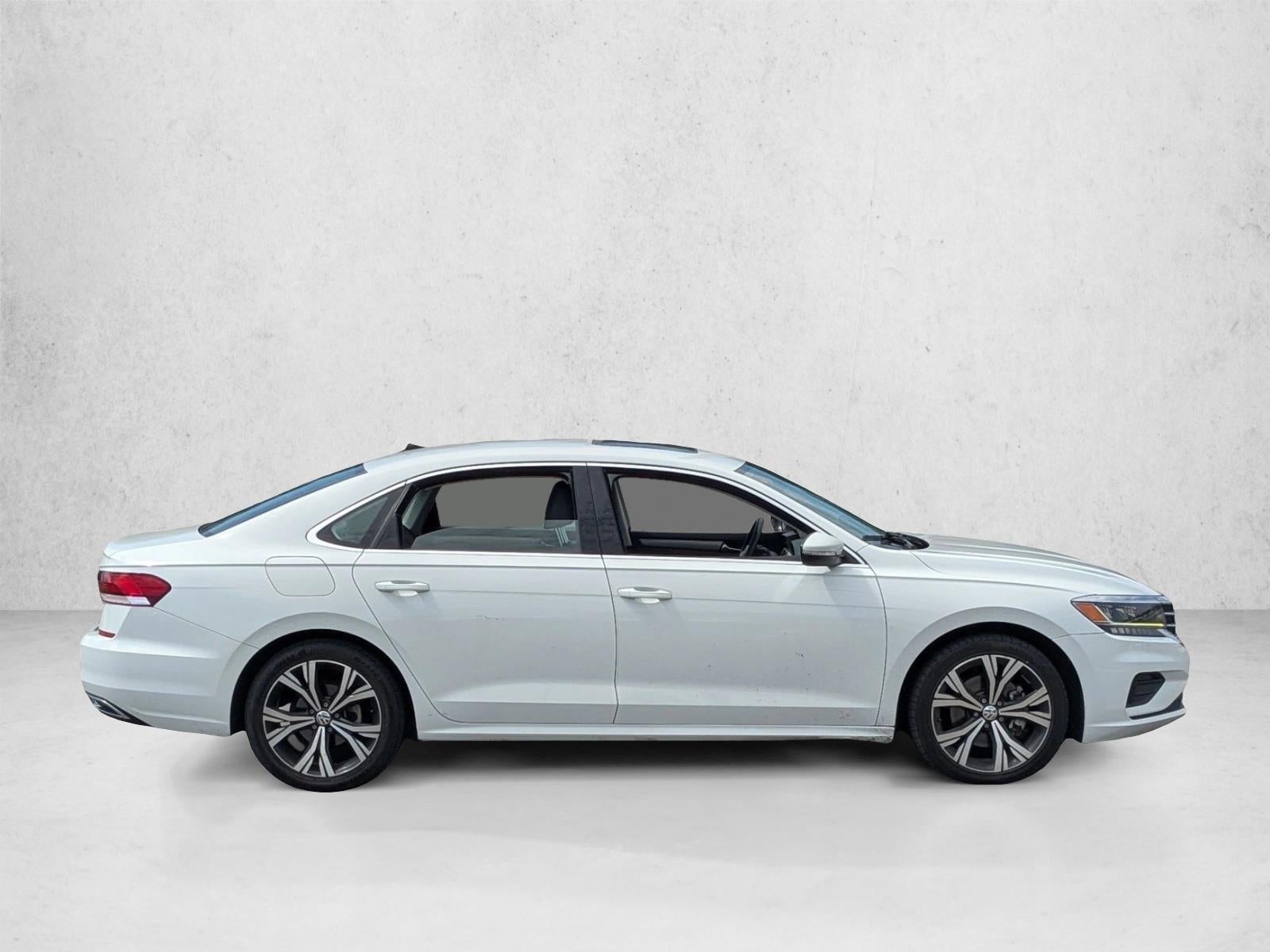 2022 Volkswagen Passat 2.0T SE Auto