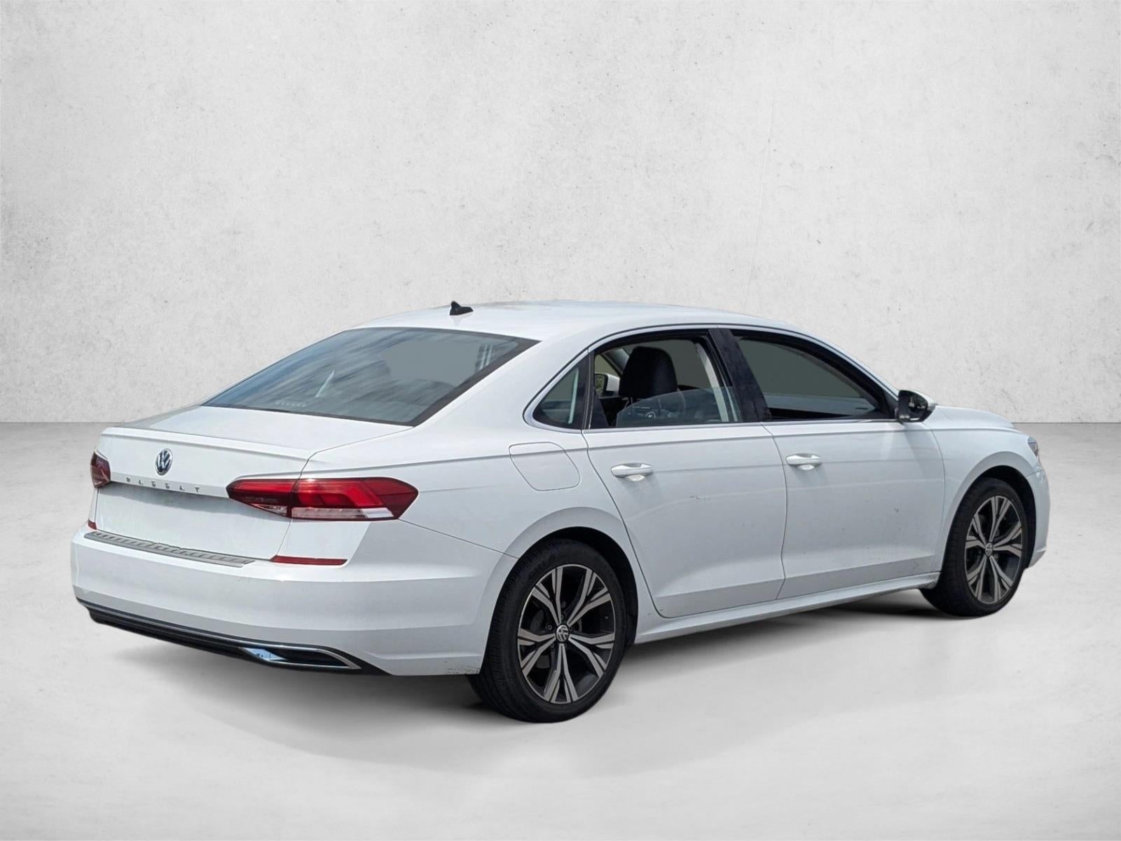 2022 Volkswagen Passat 2.0T SE Auto
