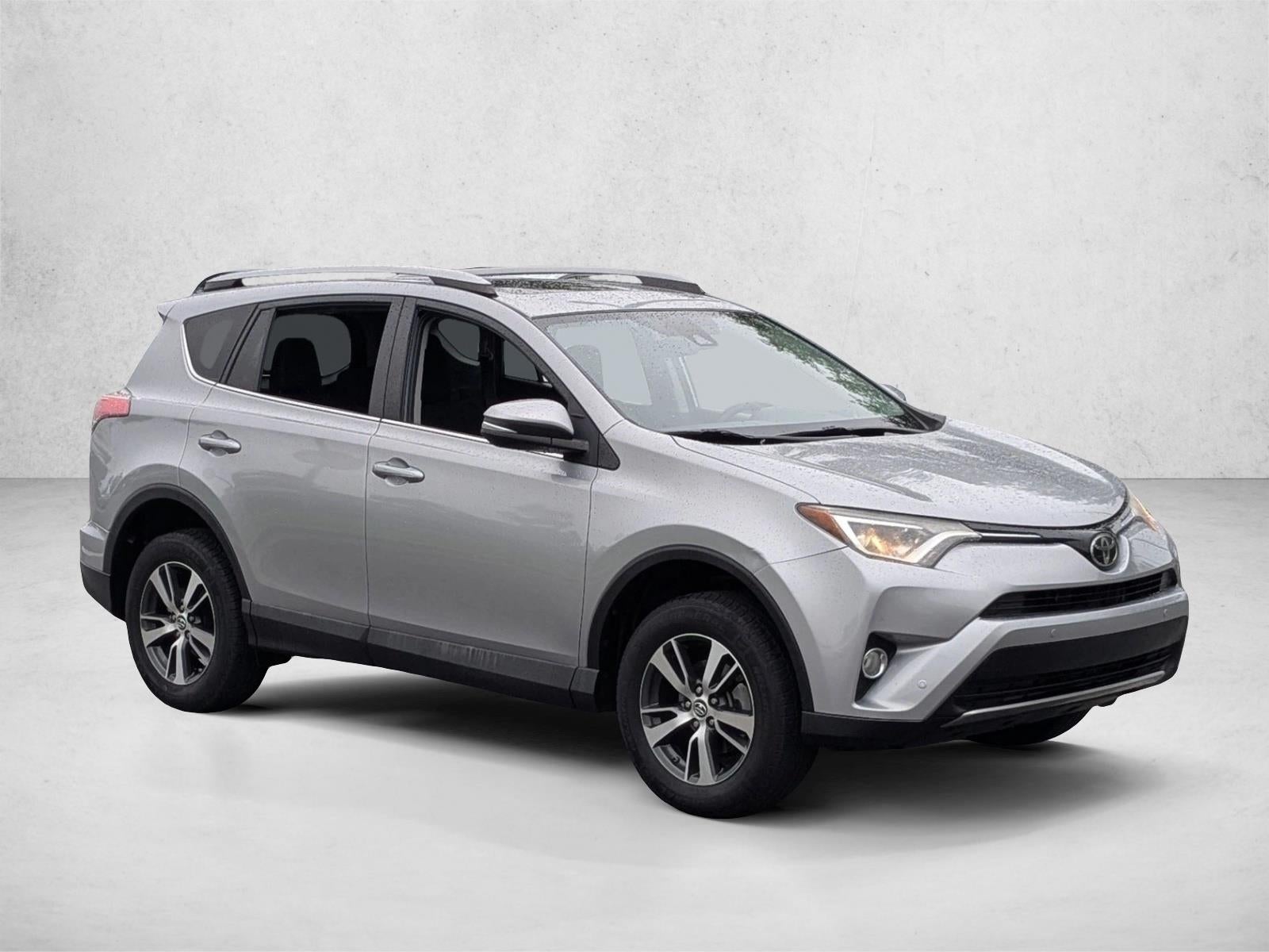 2018 Toyota RAV4 XLE FWD (GS)