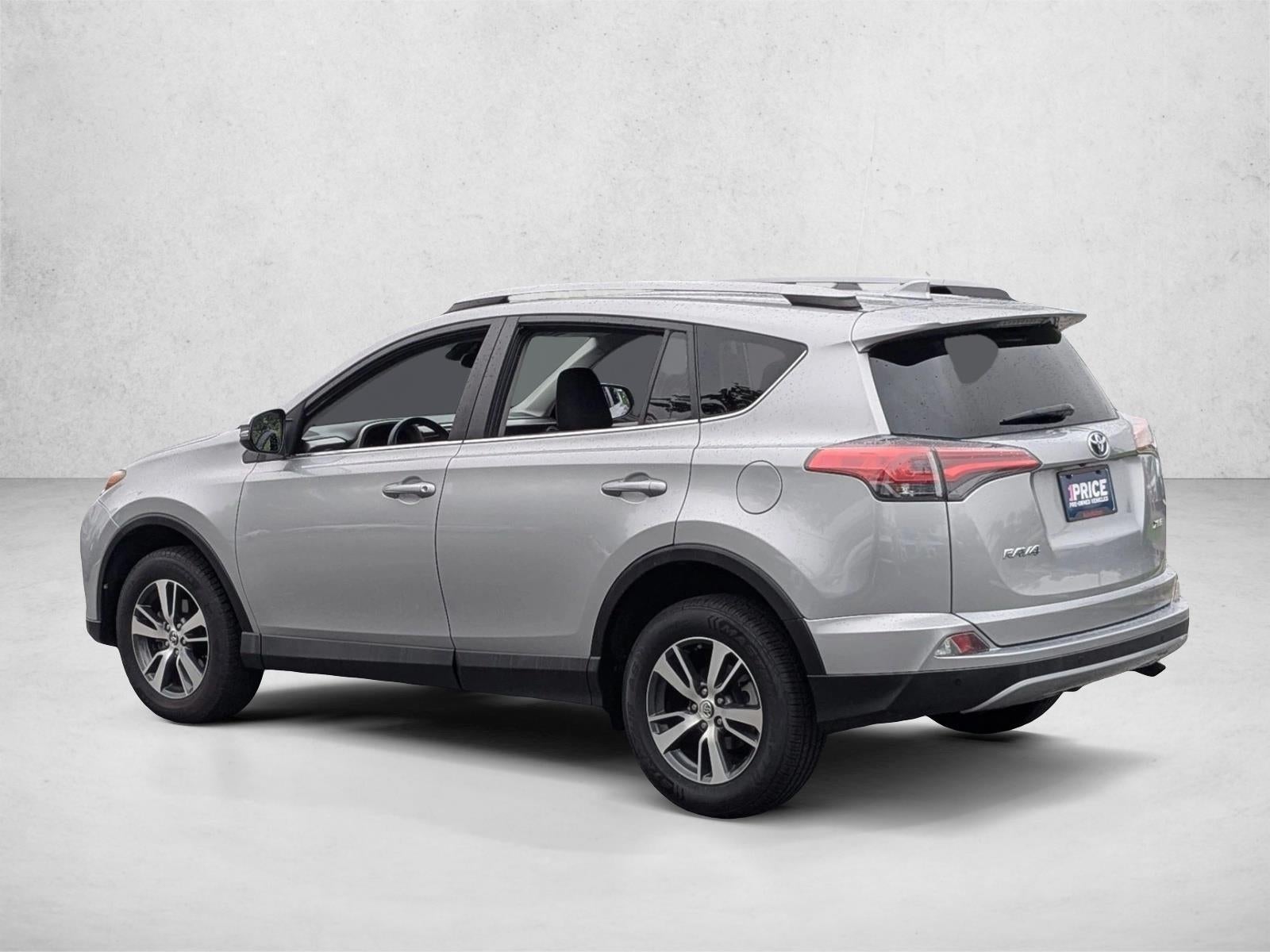 2018 Toyota RAV4 XLE FWD (GS)