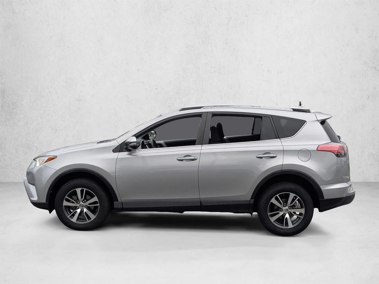 2018 Toyota RAV4 XLE FWD (GS)