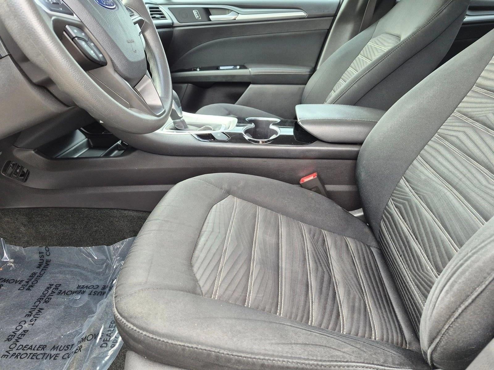 2016 Ford Fusion 4dr Sdn SE FWD