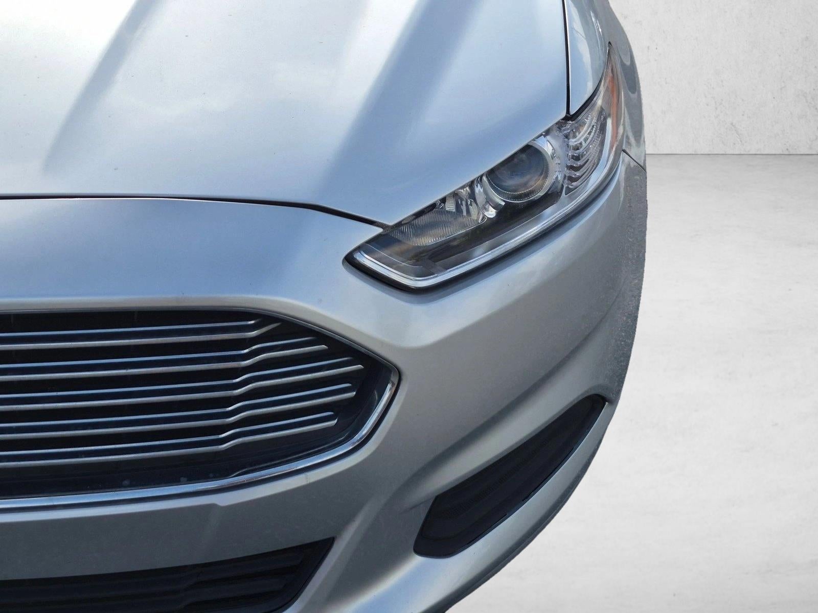 2016 Ford Fusion 4dr Sdn SE FWD