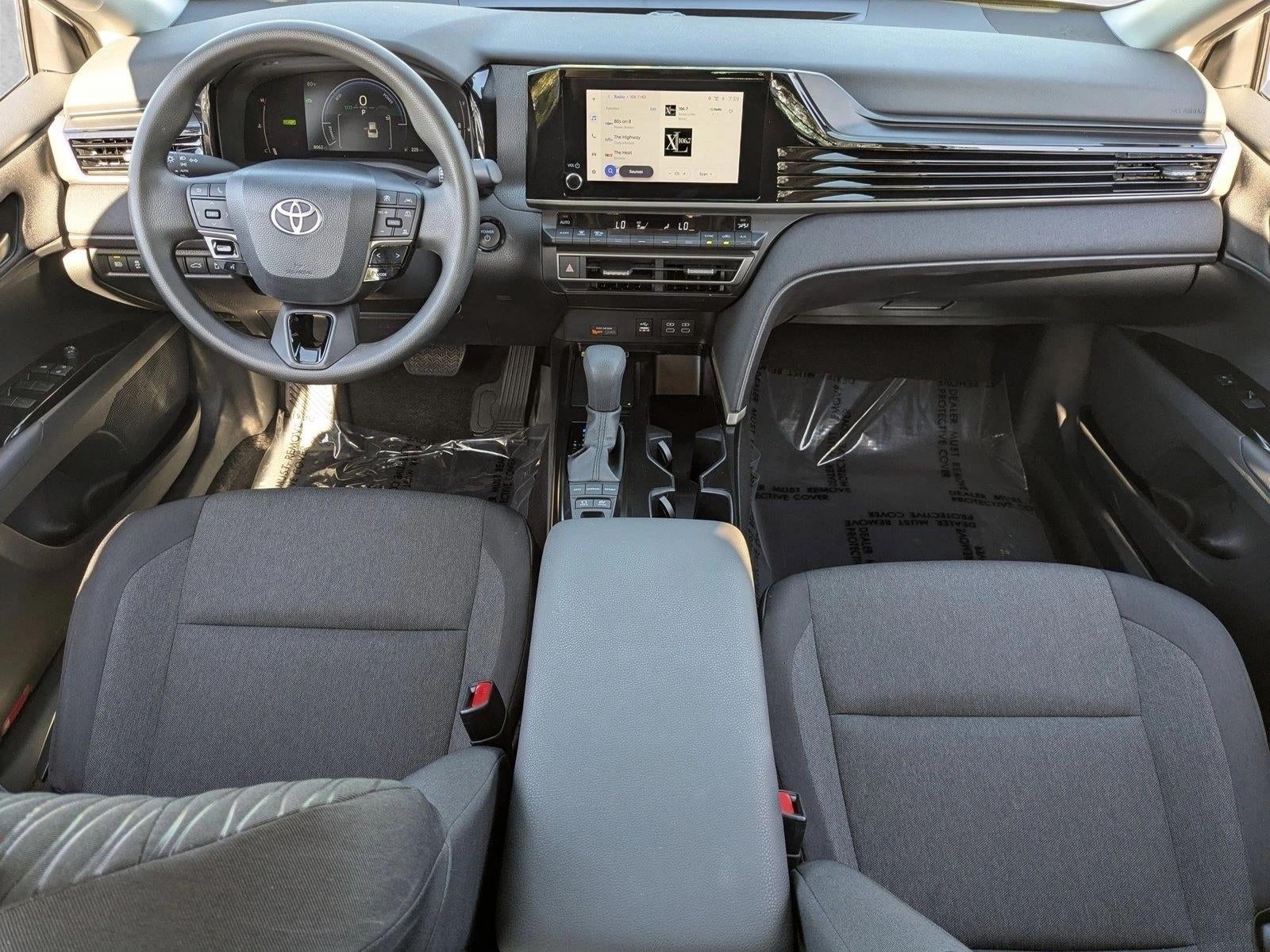 2025 Toyota Camry LE (SE)
