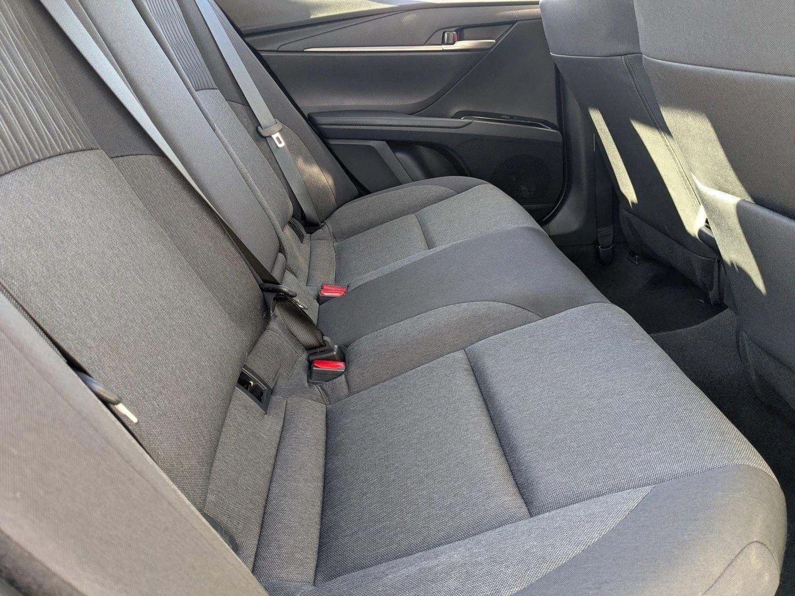2025 Toyota Camry LE (SE)
