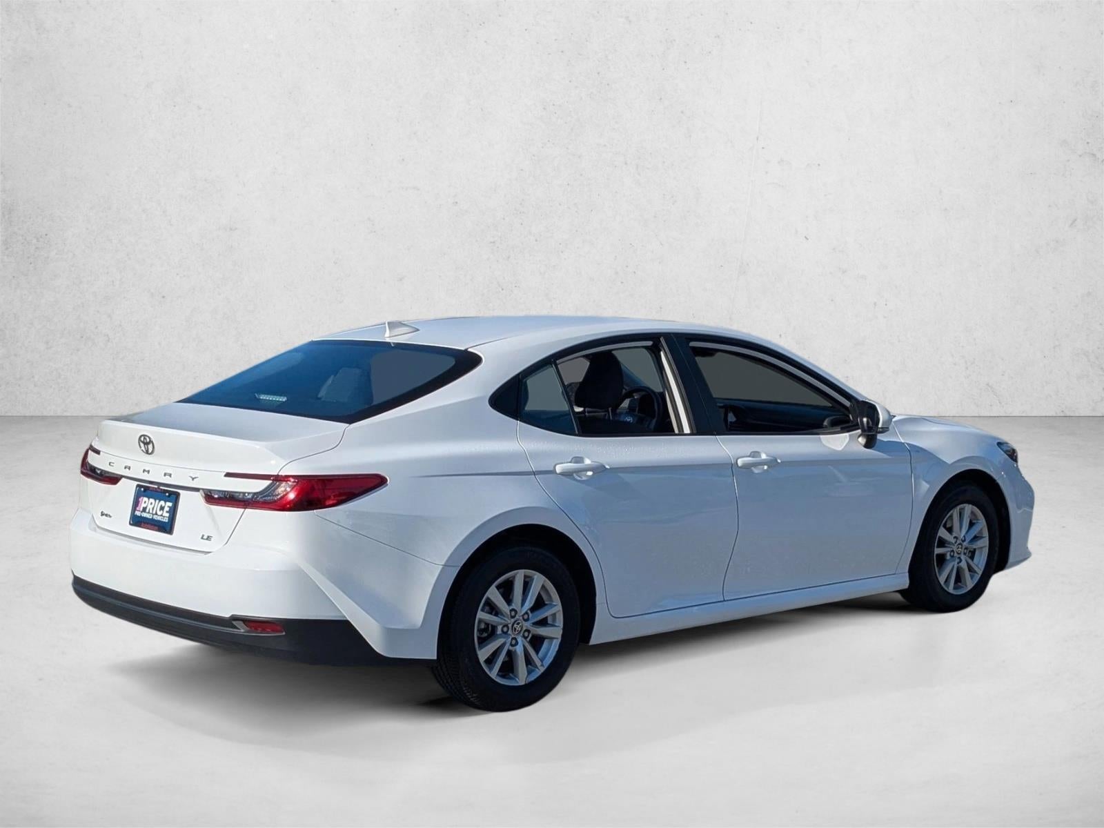 2025 Toyota Camry LE (SE)