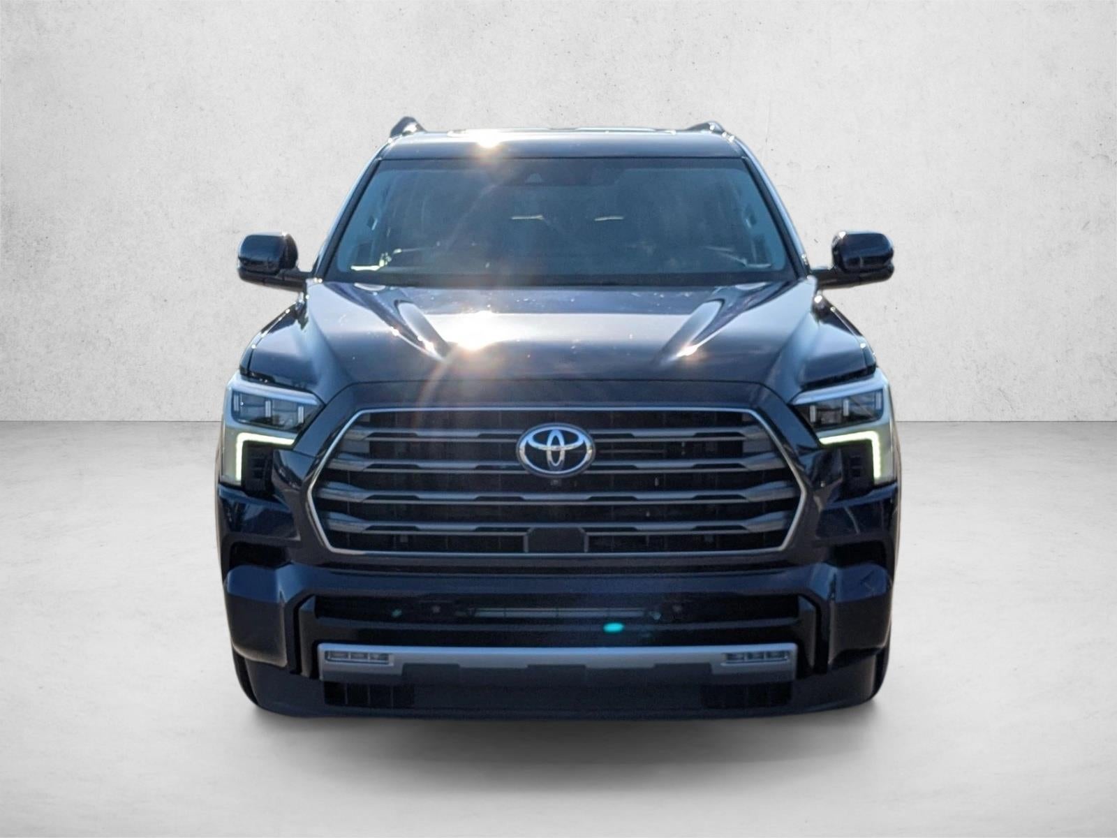 2023 Toyota Sequoia Limited 4WD (SE)