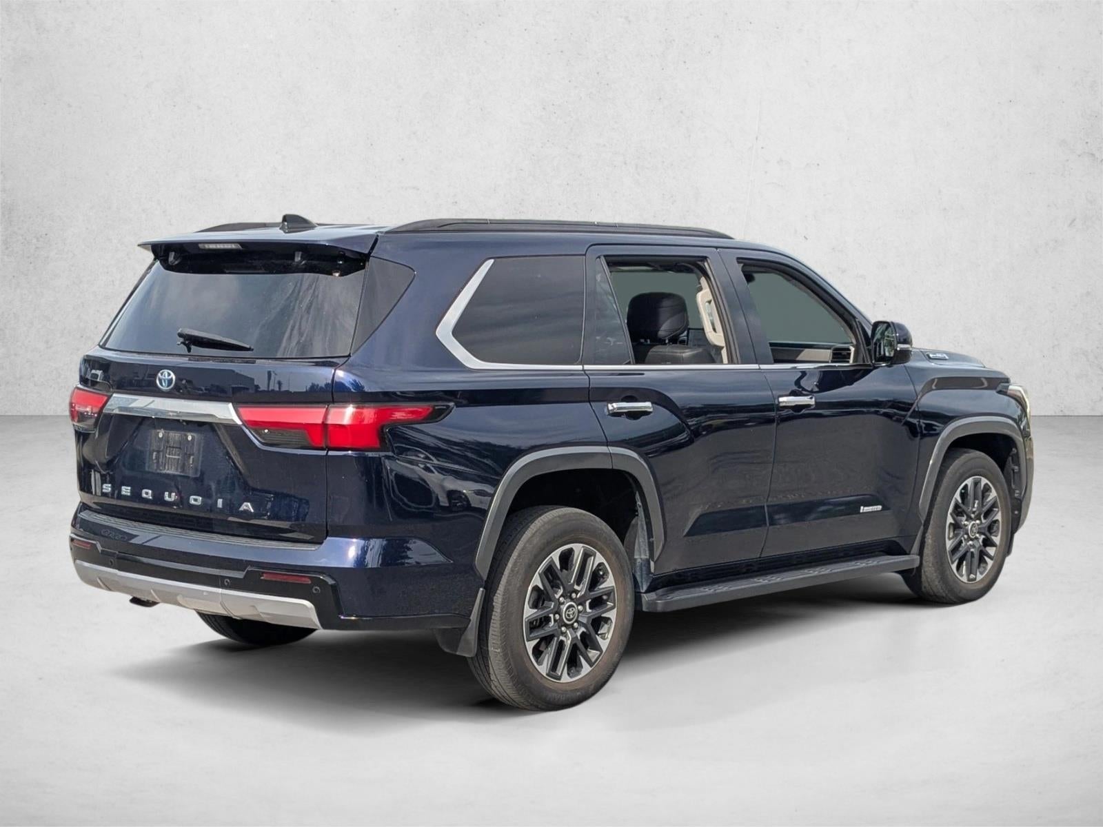 2023 Toyota Sequoia Limited 4WD (SE)