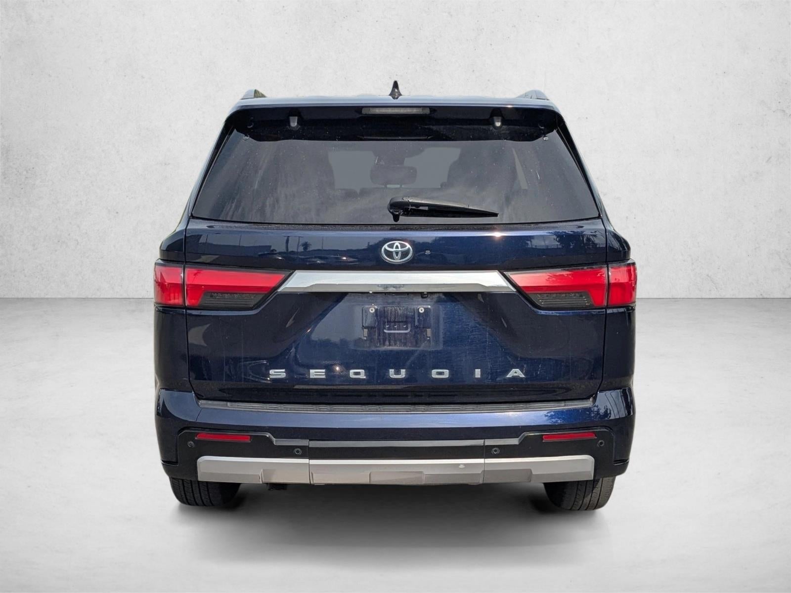 2023 Toyota Sequoia Limited 4WD (SE)